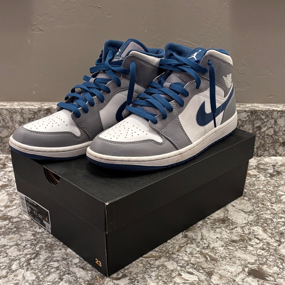 Air Jordan 1 Mid ‘Cement True Blue’